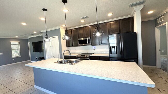 Building Photo - 2827 Westwood Ave