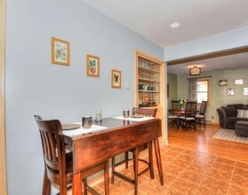 Building Photo - 1913 N 118th St