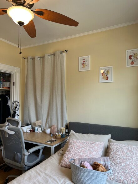 Building Photo - 176 Elm St