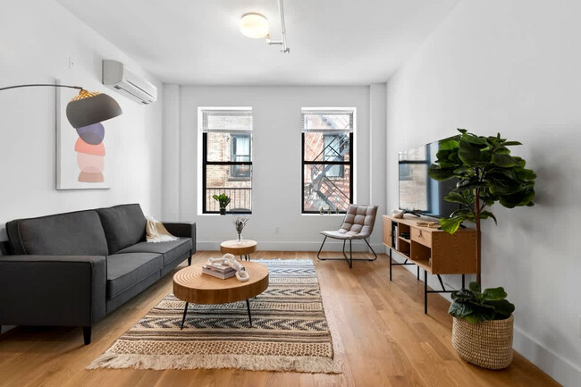 Primary Photo - 517 W 45th St