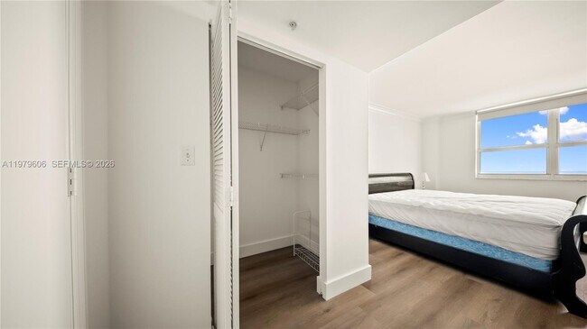 Building Photo - 90 Alton Rd