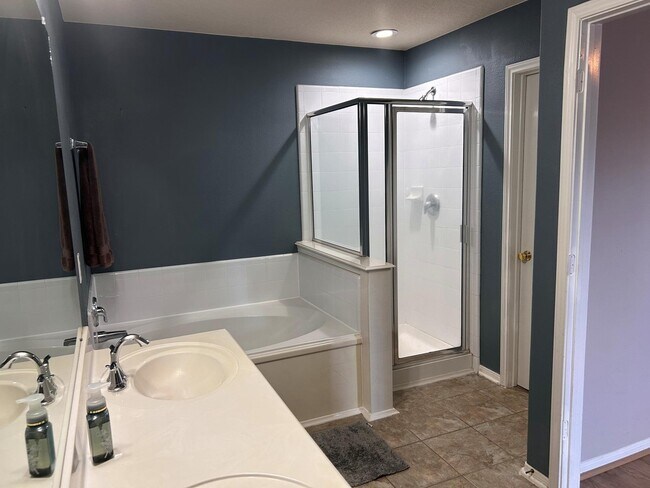 Building Photo - 2351 Urban Forest Ct