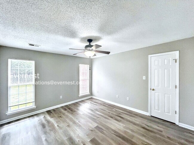 Building Photo - 4351 Kentbrook Dr