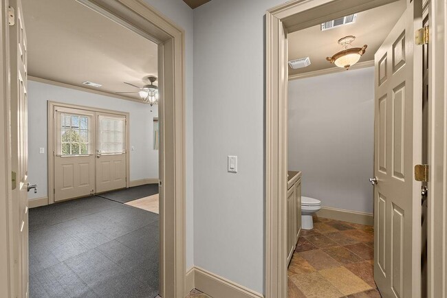 Building Photo - 1037 Windermere Crossing