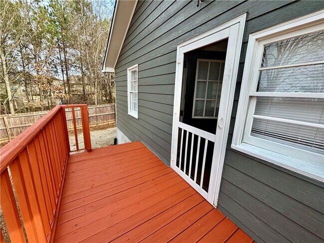 Building Photo - 3302 N Bogan Rd NE