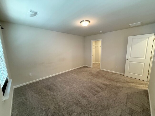 Building Photo - Move In Ready Townhome in Marshview Commons