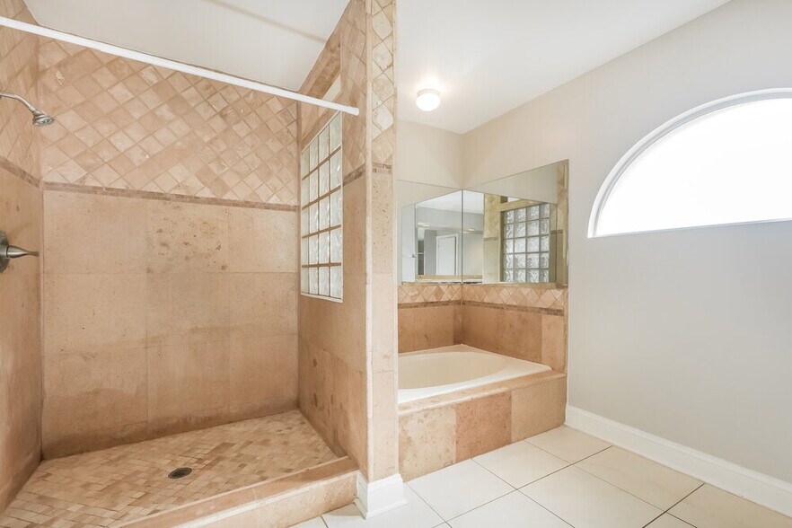 Building Photo - 2714 Mock Orange Ct