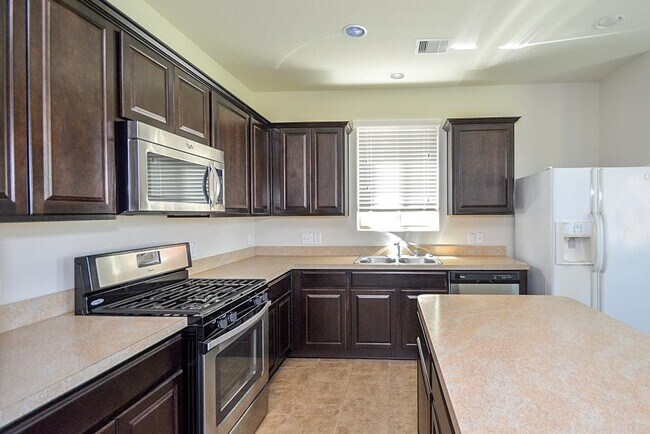 Building Photo - 5827 Banyan Oak Ct
