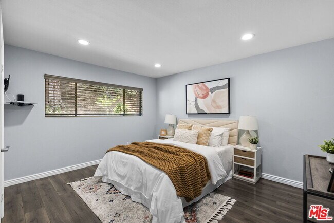 Building Photo - 2700 Cahuenga Blvd