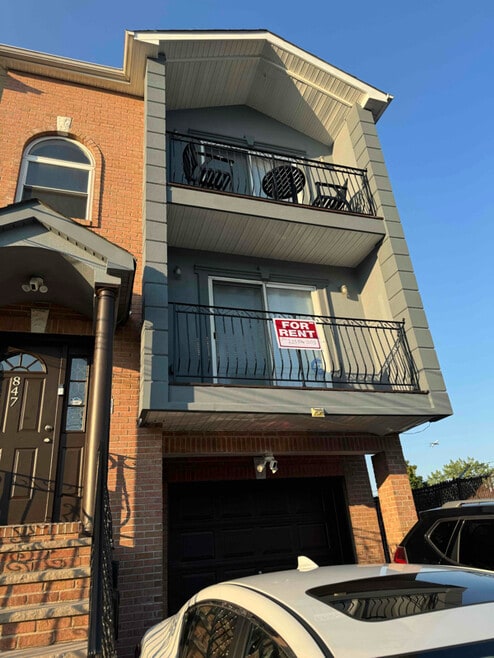 Building Photo - 847 Magnolia Ave