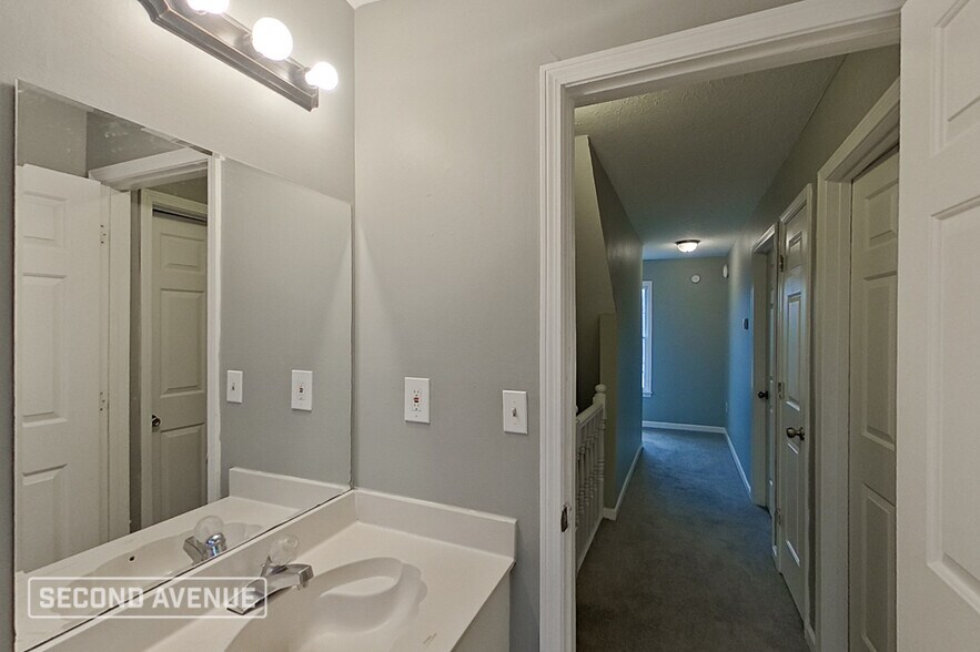 Building Photo - 6625 Rocky Park Dr