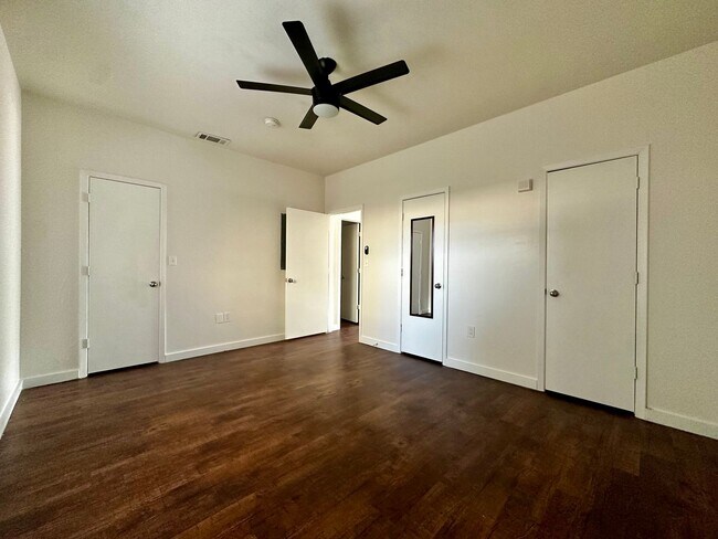 Interior Photo - Allen Place