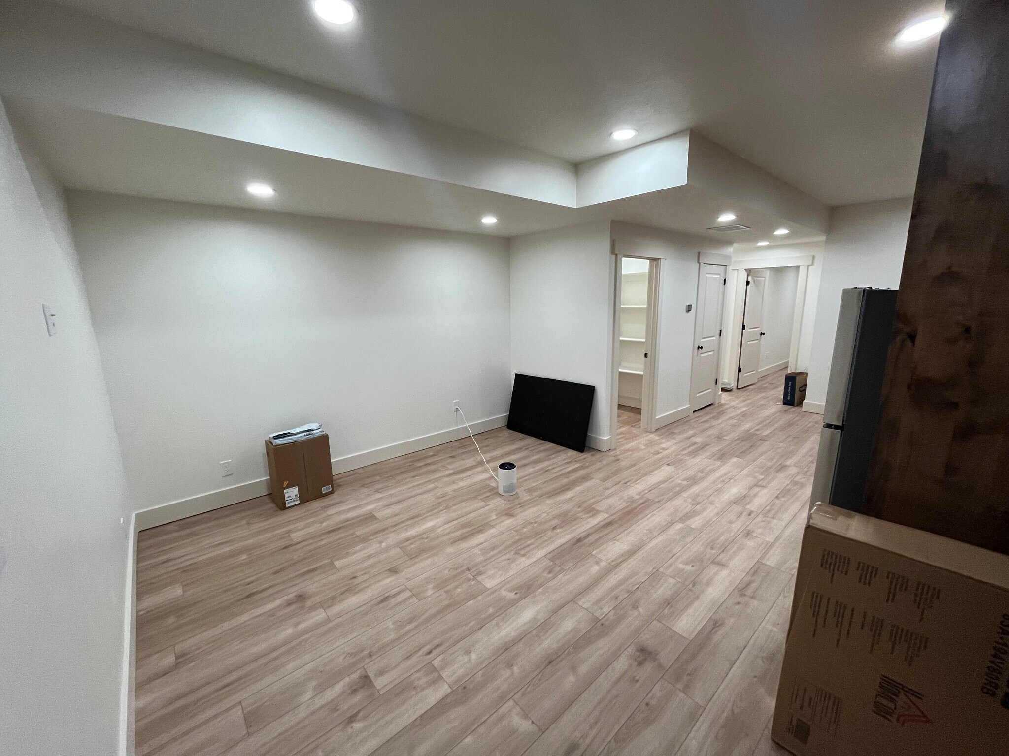 Building Photo - 818 W Mnr Crst Ln