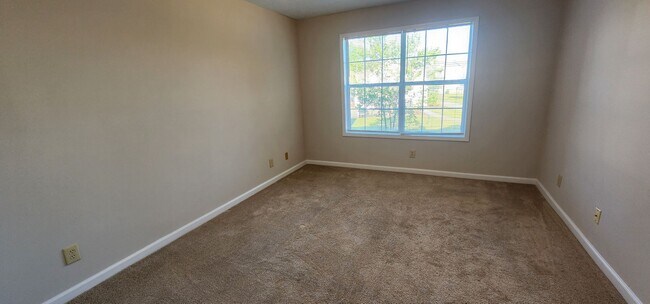 Building Photo - 300 Waterdown Dr