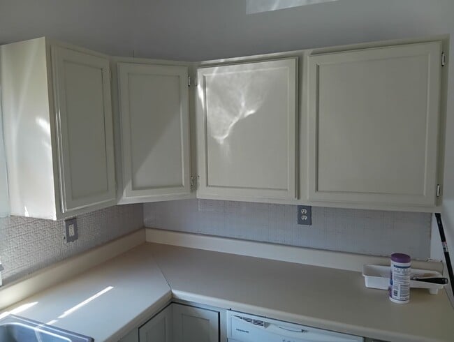 Building Photo - **Cranston Three Bed Single Family - $2,495**
