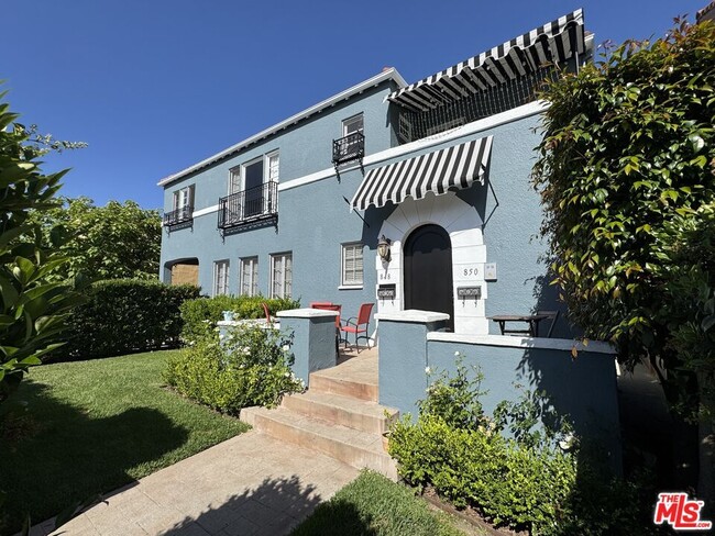 Building Photo - 848 S Curson Ave