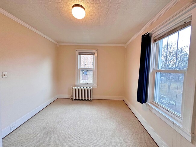 Building Photo - 303 Leavy Ave