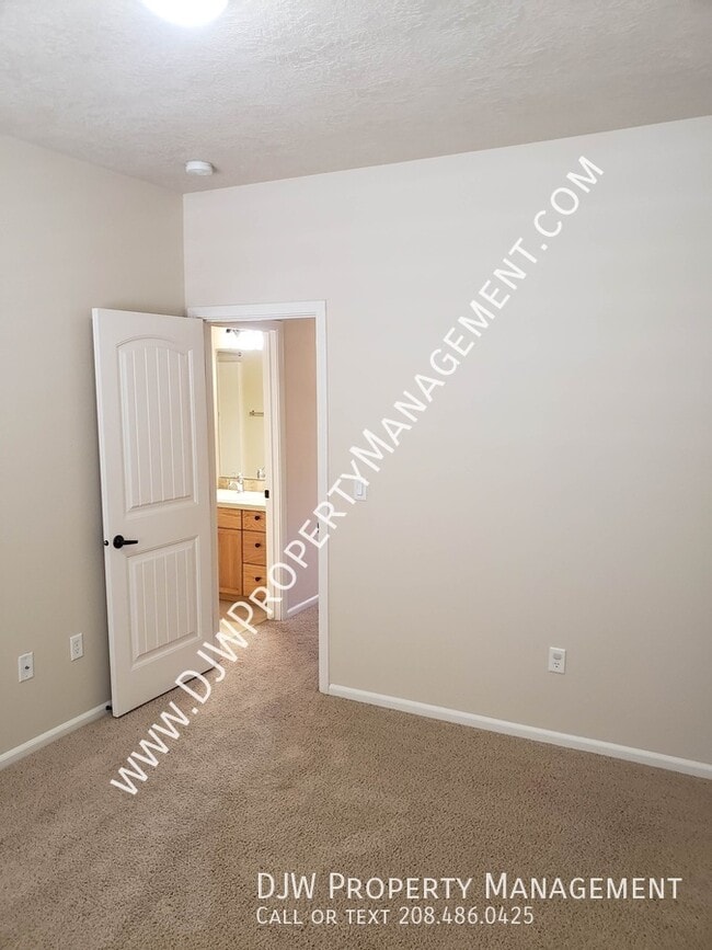 Building Photo - 2851 W Turin Ct