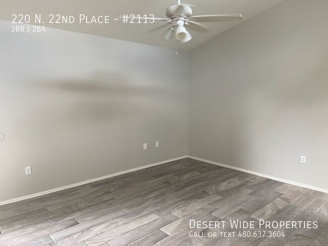 Building Photo - 220 N 22nd Pl
