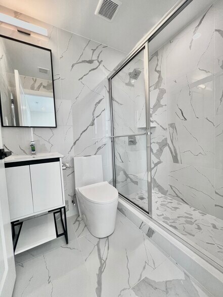 Building Photo - 1843 Hartranft St