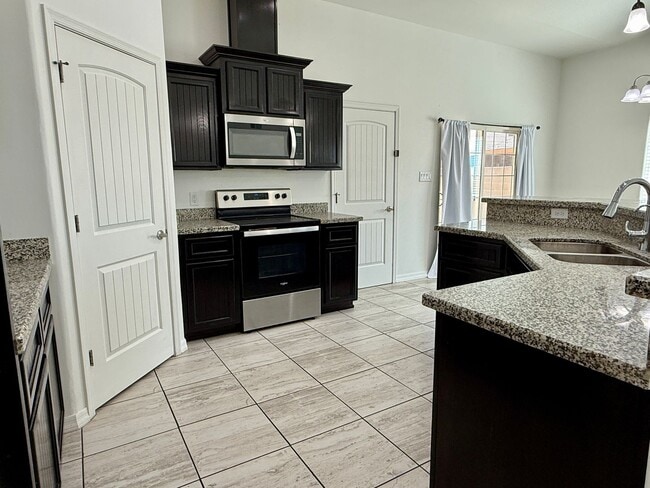 Building Photo - Two story San Luis Rental on a large corner lot.