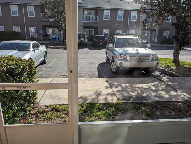 Building Photo - 9556 Armelle Way