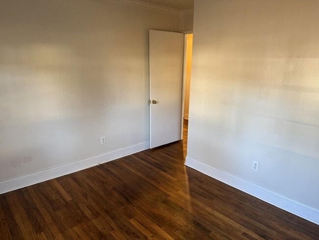 Building Photo - 115 Kenneth Blvd