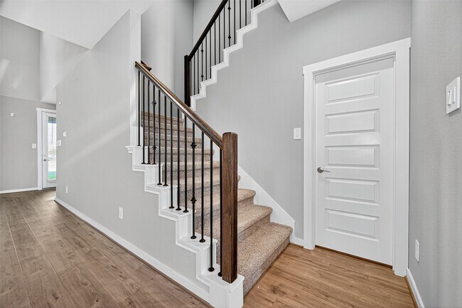 Building Photo - 29535 Red Rocks Pk Dr