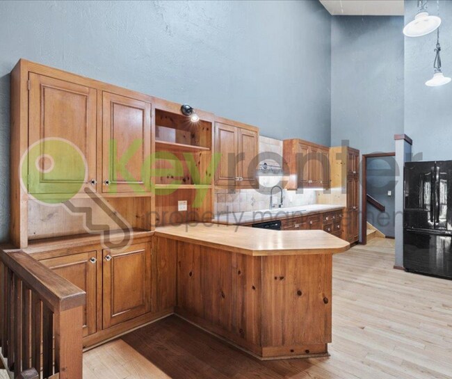 Building Photo - 5374 Porter Ranch Rd