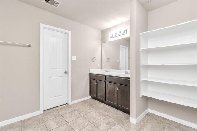 Building Photo - 9403 Limestone Ranch Ln
