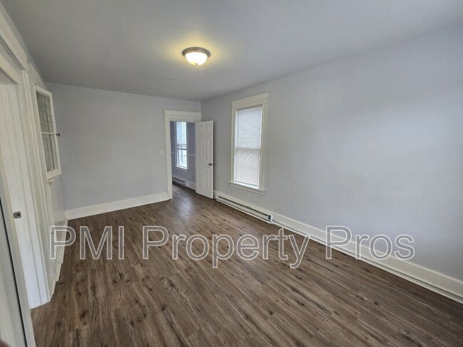 Building Photo - 2660 N 37th St