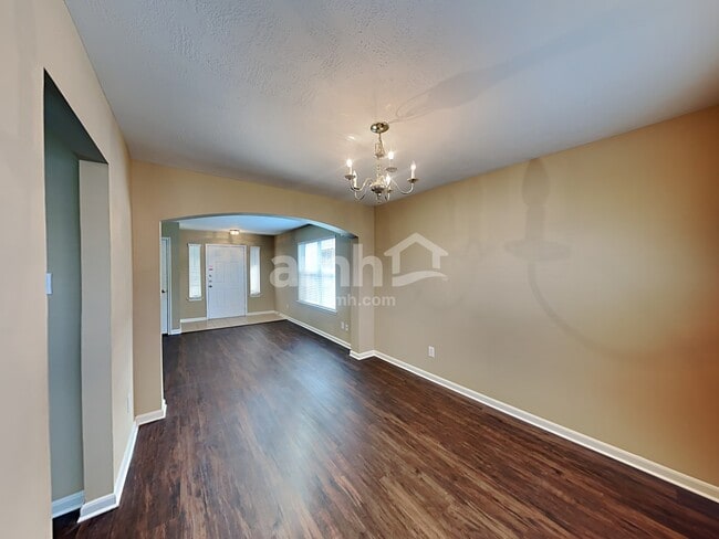 Building Photo - 19130 Yellow Thrush Dr