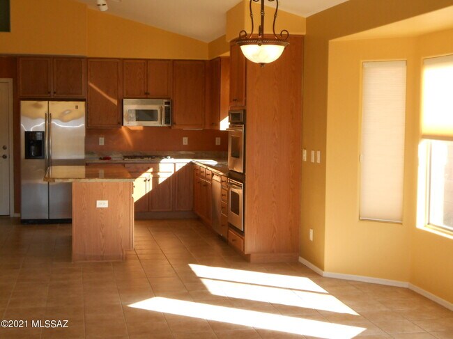 Building Photo - 14048 E Fairway Bluff Ct