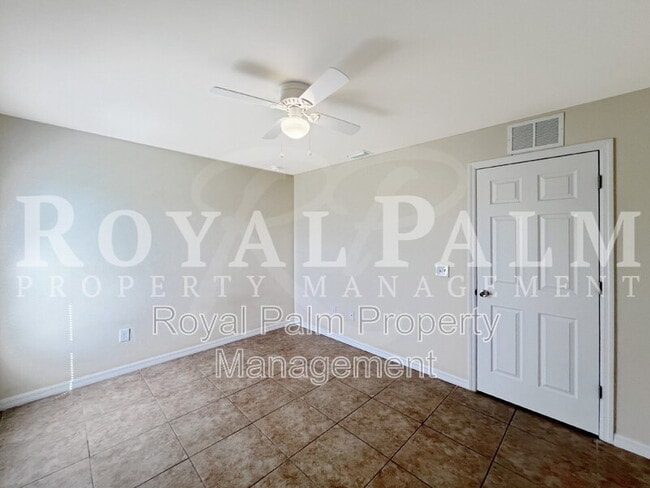 Building Photo - 111 SE 2nd Ave