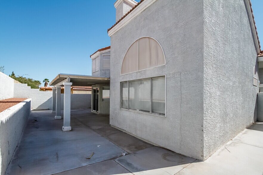 Building Photo - 1605 Fig Palm Ct