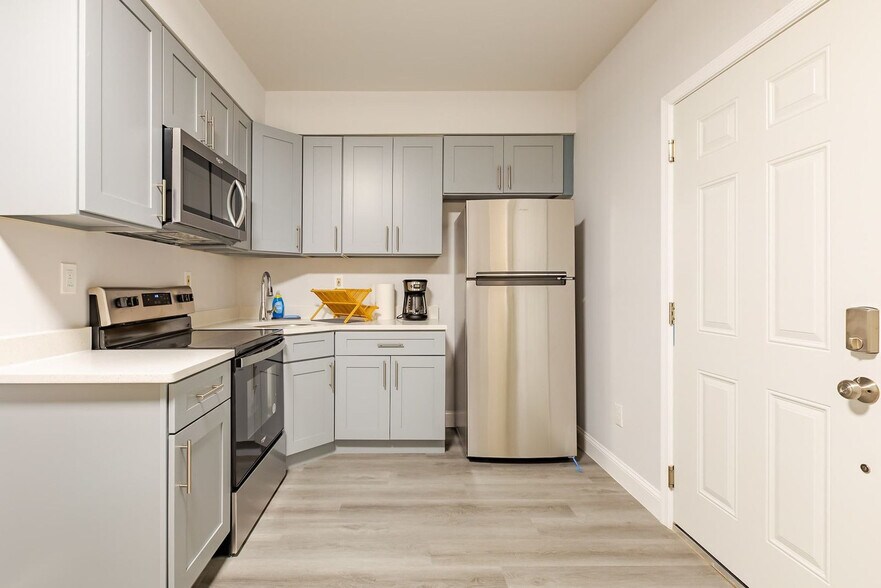 Building Photo - 1418 S 9th St