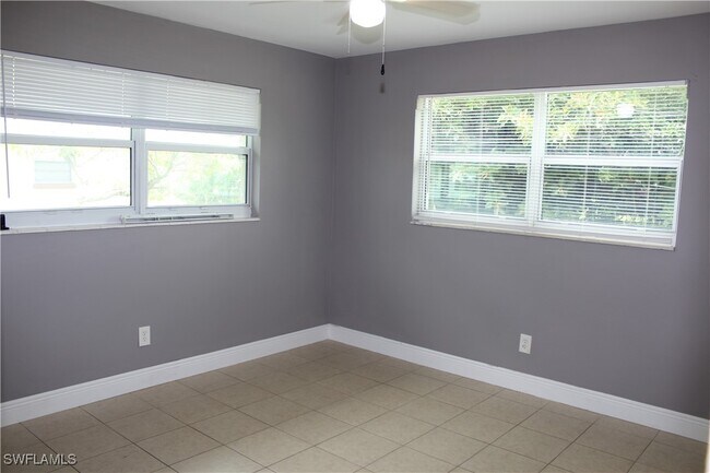 Building Photo - 334 Cape Coral Pkwy W