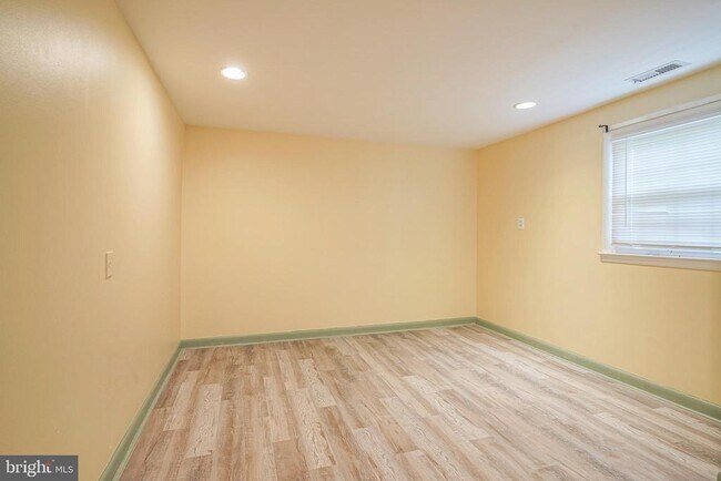 Building Photo - 308 Valley Run Dr