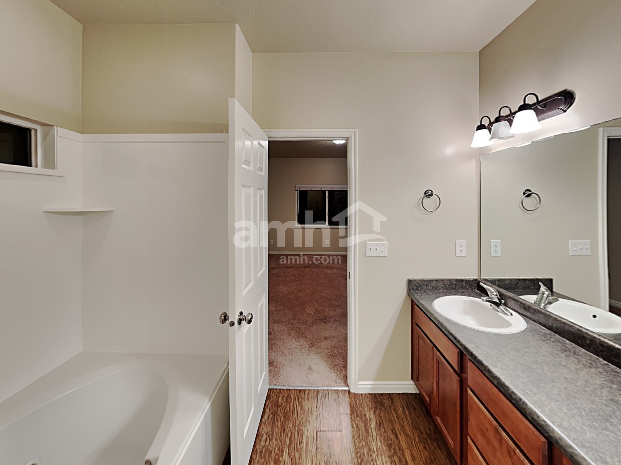 Building Photo - 294 Rocky Creek Way
