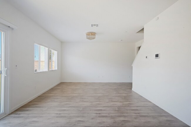 Building Photo - 1491 Dorona Ln