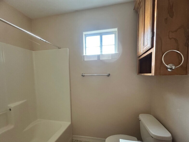 Building Photo - 4501 N 25th Ln