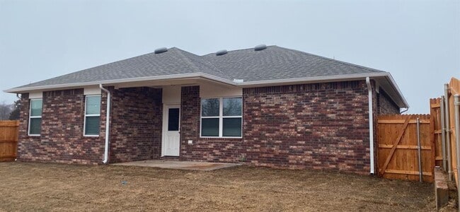 Building Photo - 4416 NE 123rd St