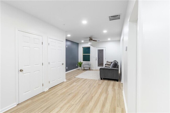 Building Photo - 1339 Endicott Ct