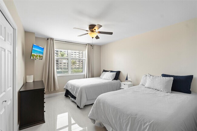 Building Photo - 5200 N Ocean Blvd