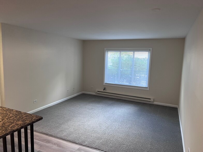 Building Photo - 534 E Washington St