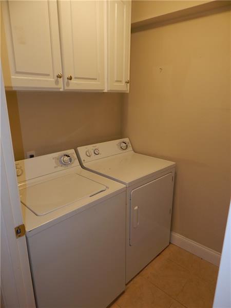 Building Photo - 2678 Green Meadows Ln NE