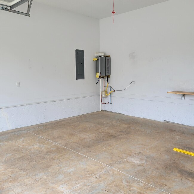 Building Photo - 27 Patrick Dr