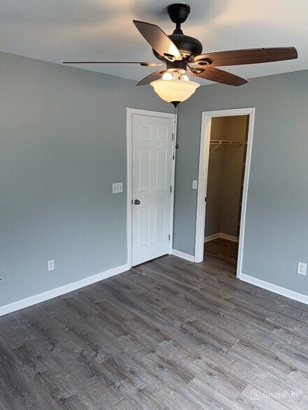 Building Photo - 140 Wigmore Ln
