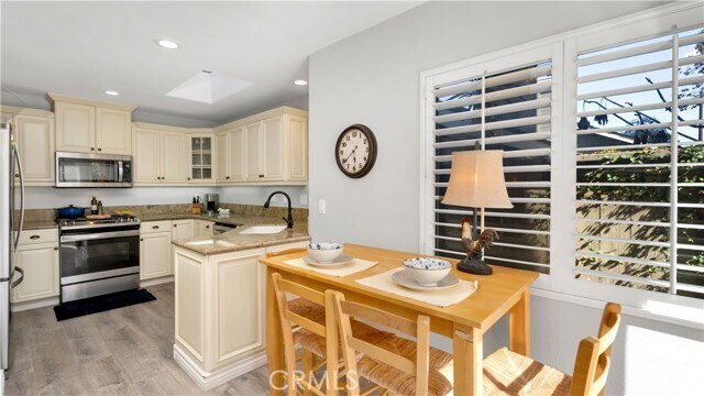 Building Photo - 30 Pinewood