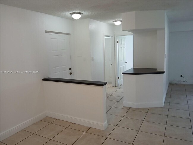 Building Photo - 10420 SW 158th Ct